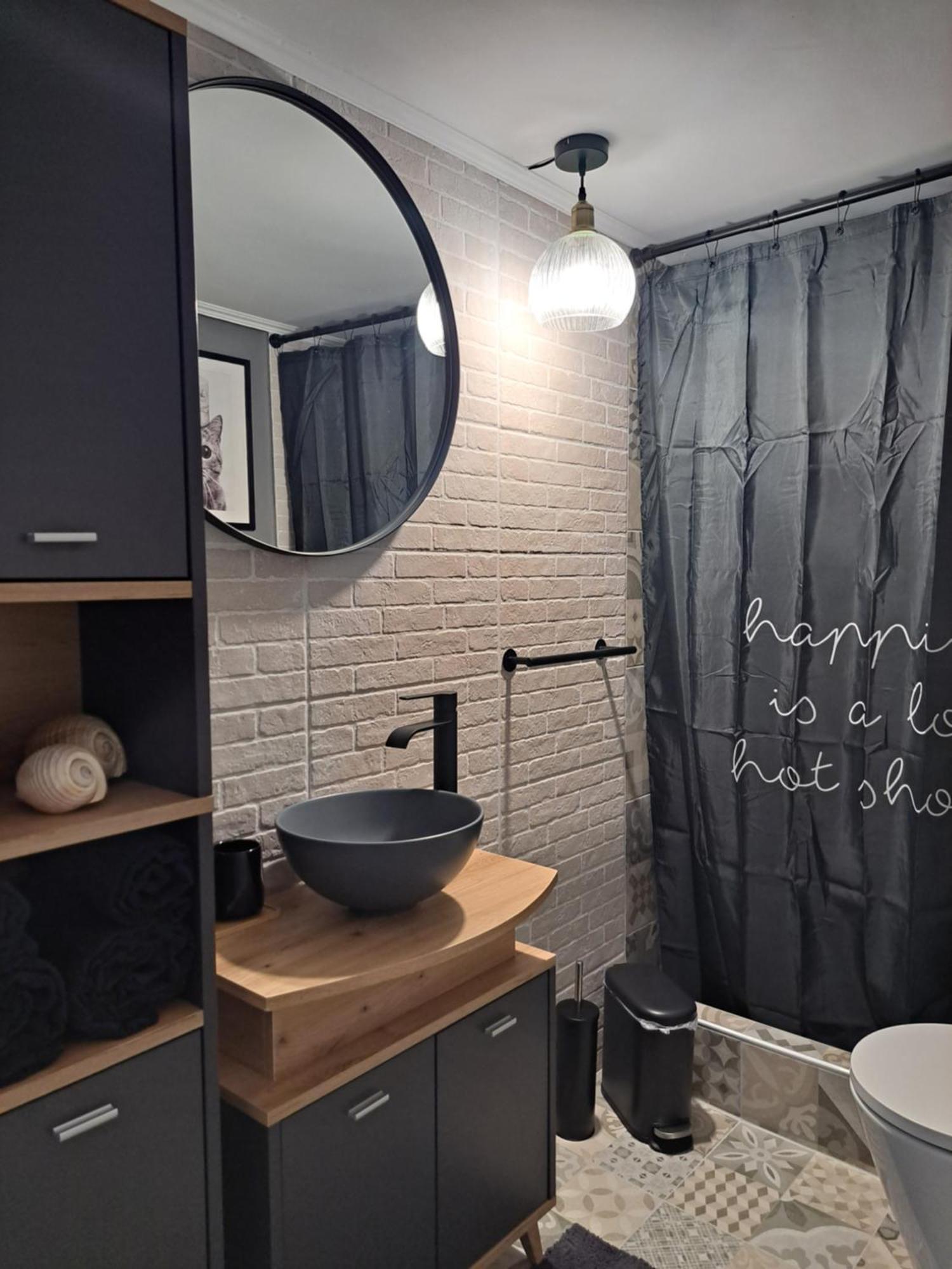 Stylish City Center Apartment Serrai Exteriör bild