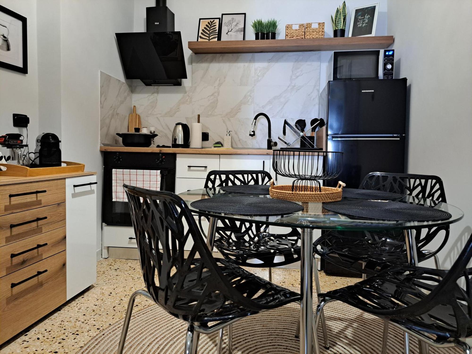 Stylish City Center Apartment Serrai Exteriör bild